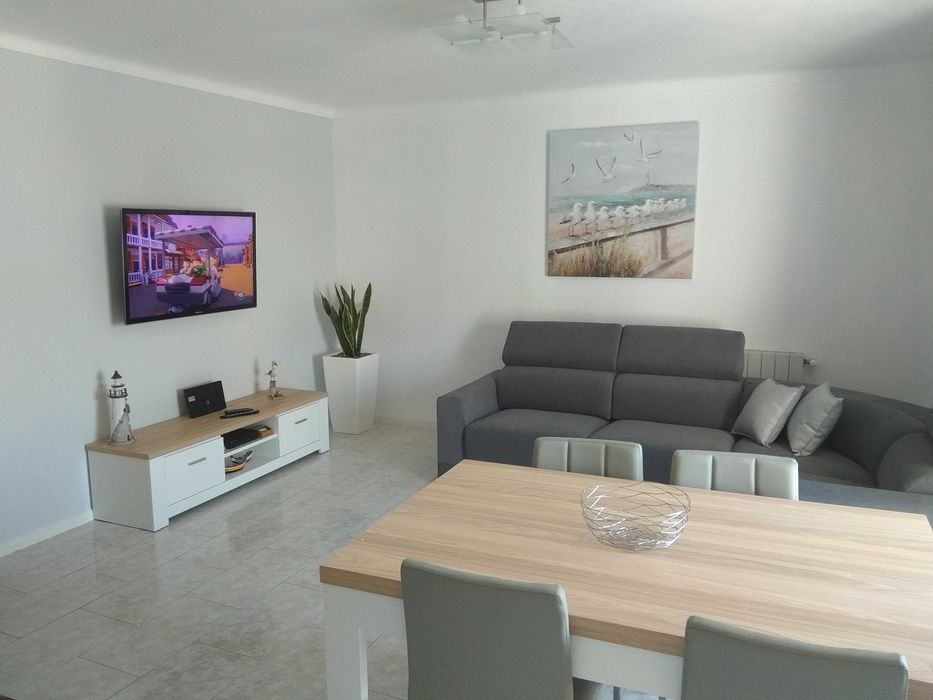 CASA dos BARCOS Alojamento centro Nazaré c garagem - perto Mini-preço