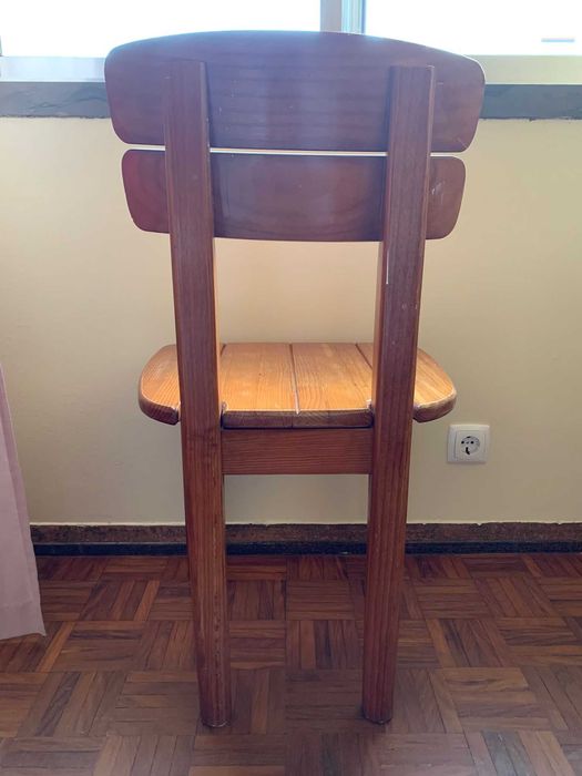 Cadeira em Madeira Maciça