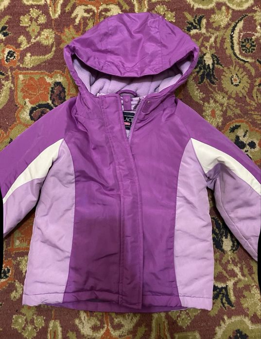 Курточка  на девочку