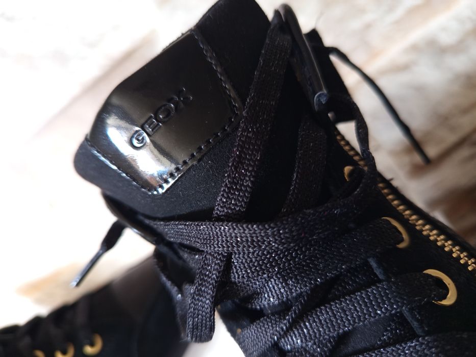 GEOX Respira czarno złote  sneakersy
