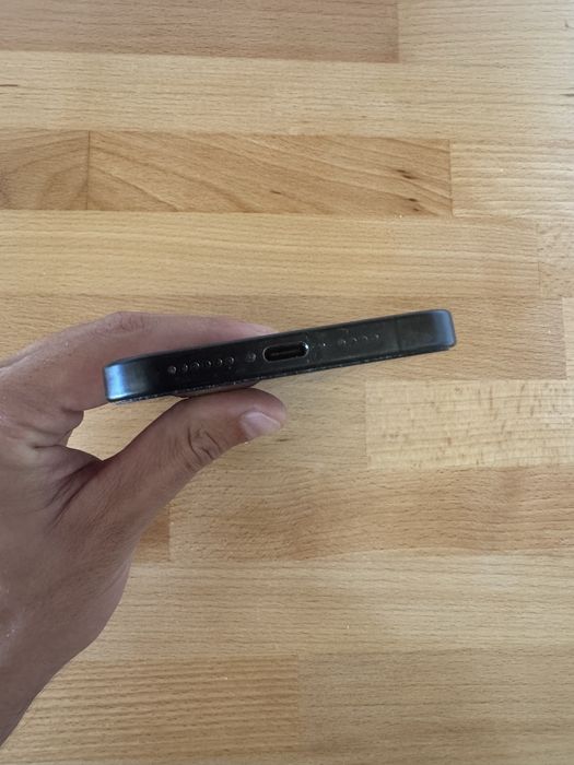 iPhone 15 Pro Max + capa - Fatura/Garantia