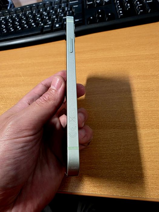 Продам Iphone 12 64GB