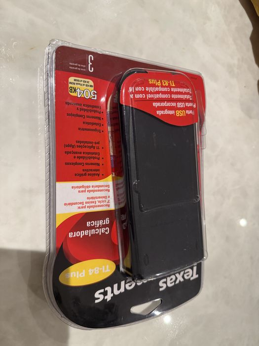 Calculadora Gráfica TEXAS TI-84 Plus