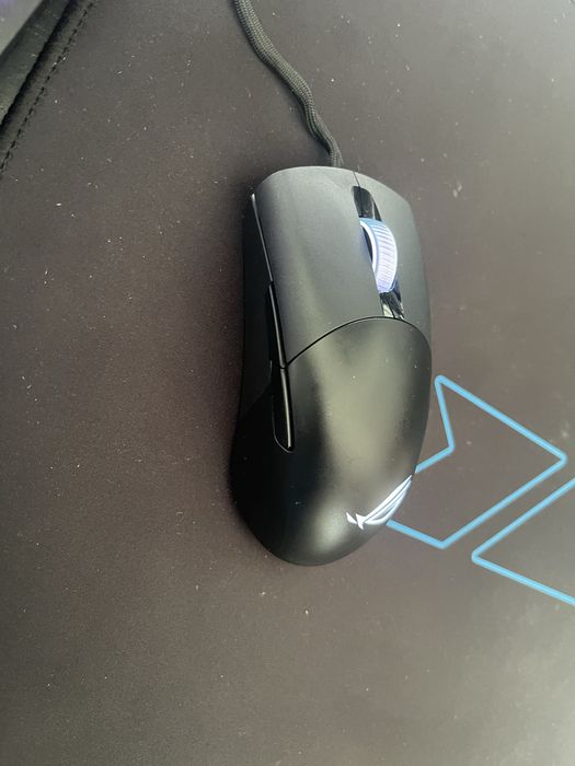 Monitor, teclado e rato gaming