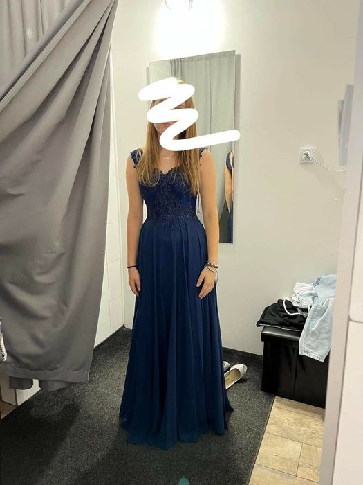 Długa sukienka granatowa koronkowa