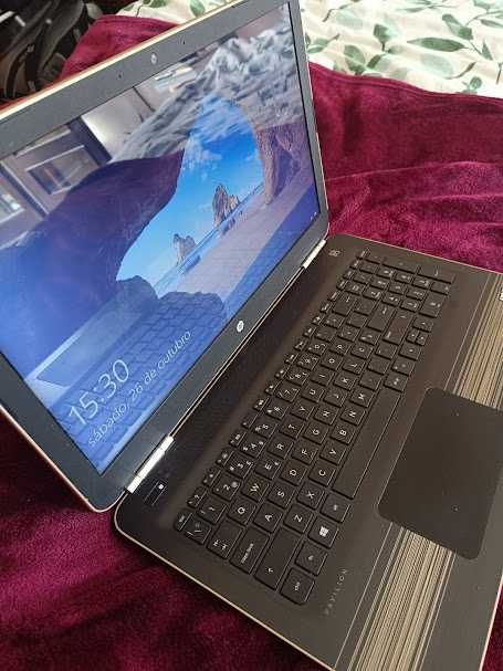 HP Pavilion 15-au048tx 15.6″ - dourado