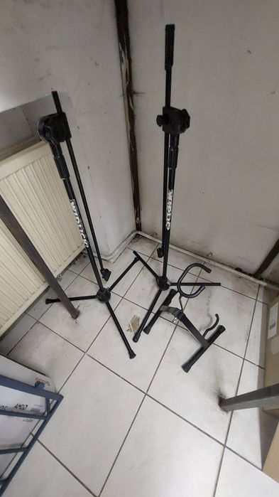 2x metalowe statywy mikrofonowe + statyw do gitary