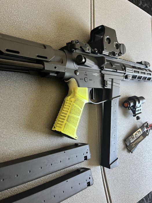 Arma airsoft AEG nova