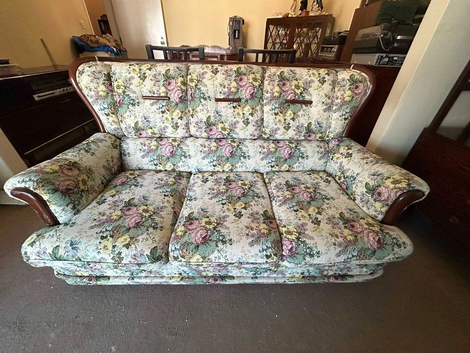 Conjunto de sofá e cadeirões vintage