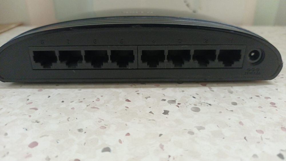 Router  D - Link 8 Portas