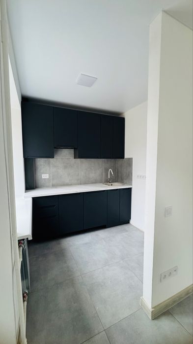 2-ка під бізнес в прохідному місці біля ринку