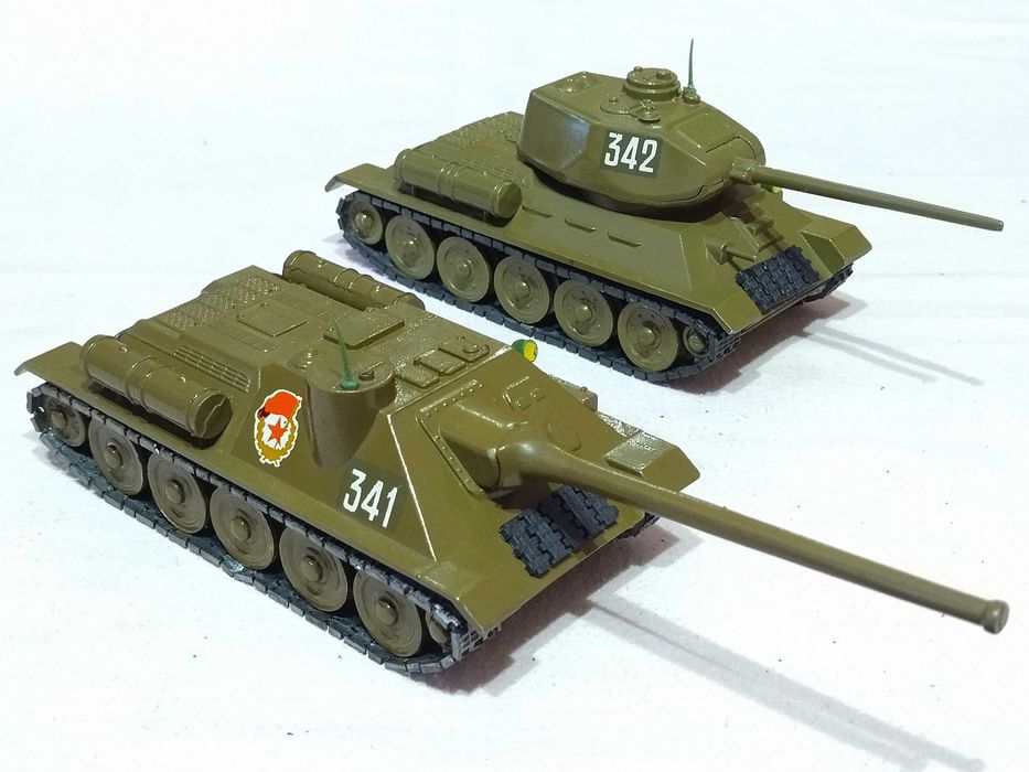 Танк Т-34 Модель 1:43 Танк СУ-100 М1:43