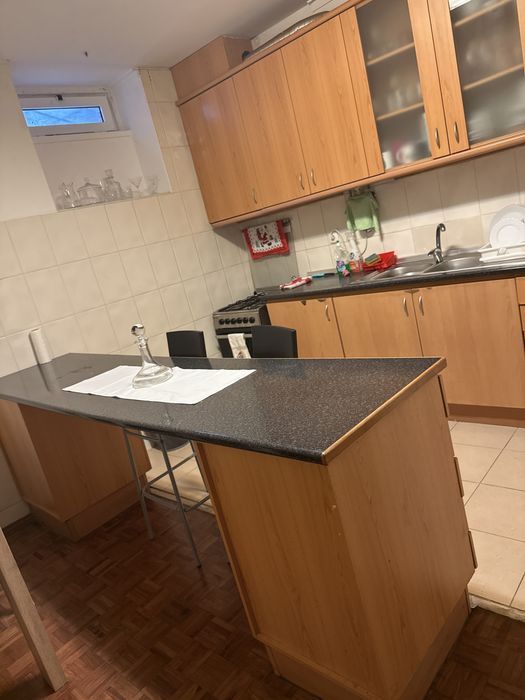 Quarto para arrendar