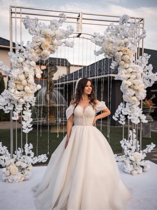 Фотозона оформлення весілля декор,розсадка гостей,весільна флористика