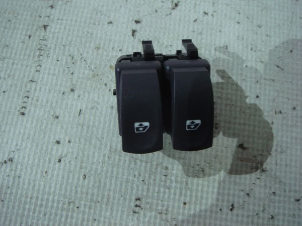 Interruptor Elevador Vidros/ Fecho Portas RENAULT Clio III (BR0/1, CR0