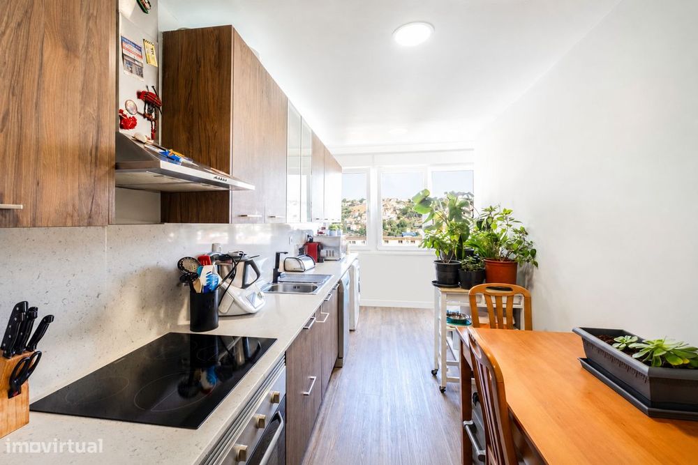 Renovated 3-Bedroom Apartment, Odivelas