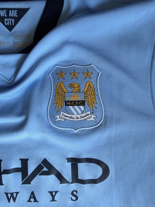 Camisola Manchester City 2014/15 Principal – Agüero #16 – Tamanho L