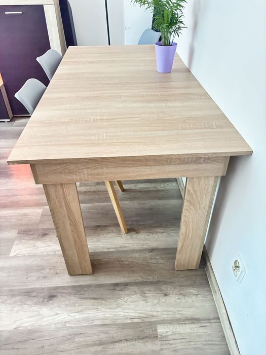 Stół do jadalni lub salonu
