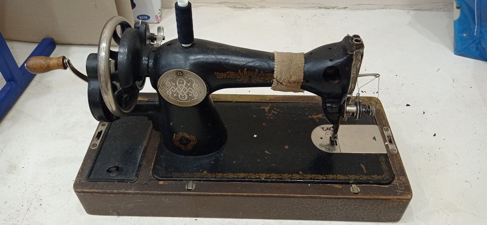 Швейная машинка ПМЗ