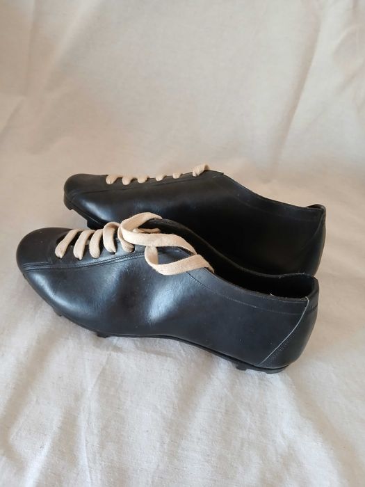 Botas de futebol antigas