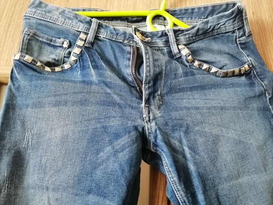 Sprzedam jeansy 164