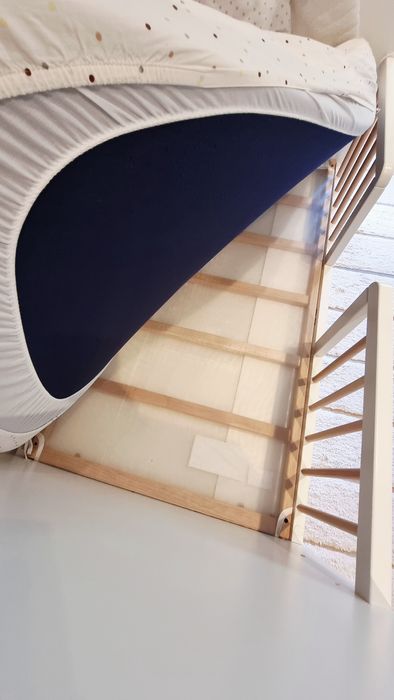 Cama IKEA com gaveta MYLLRA + Colchão e Protrotetor de colchão