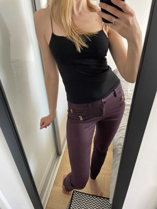 Woskowane spodnie fioletowe Only