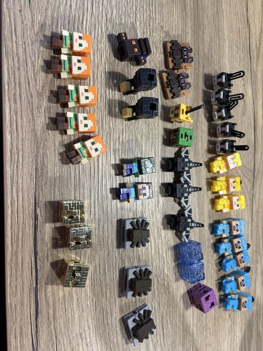 Kinder joy minecraft figurki