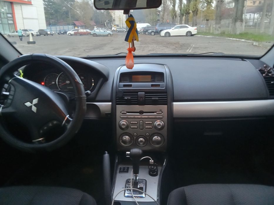 Mitsubishi Galant 2009
