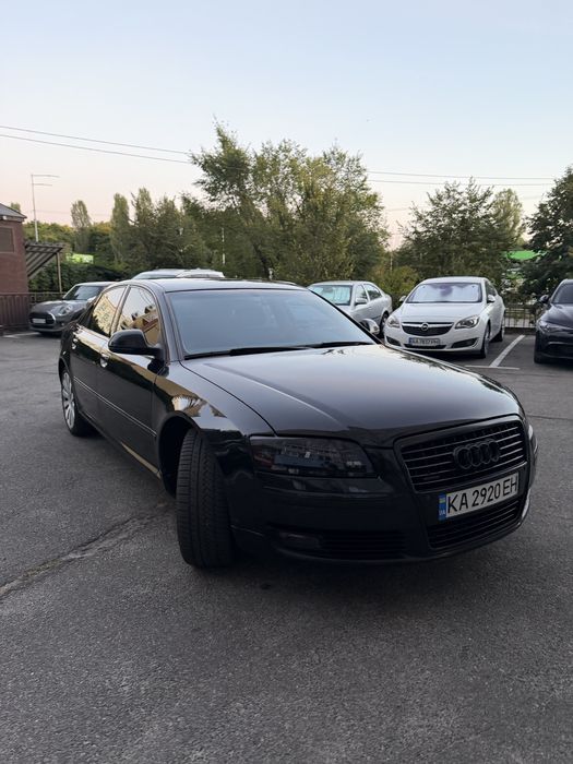 Продам ауді A8 D3