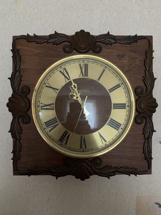 Годинник настінний