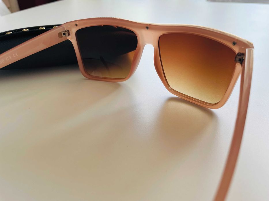TK Maxx, Nali, okulary przeciwsłoneczne + dżetowane etui