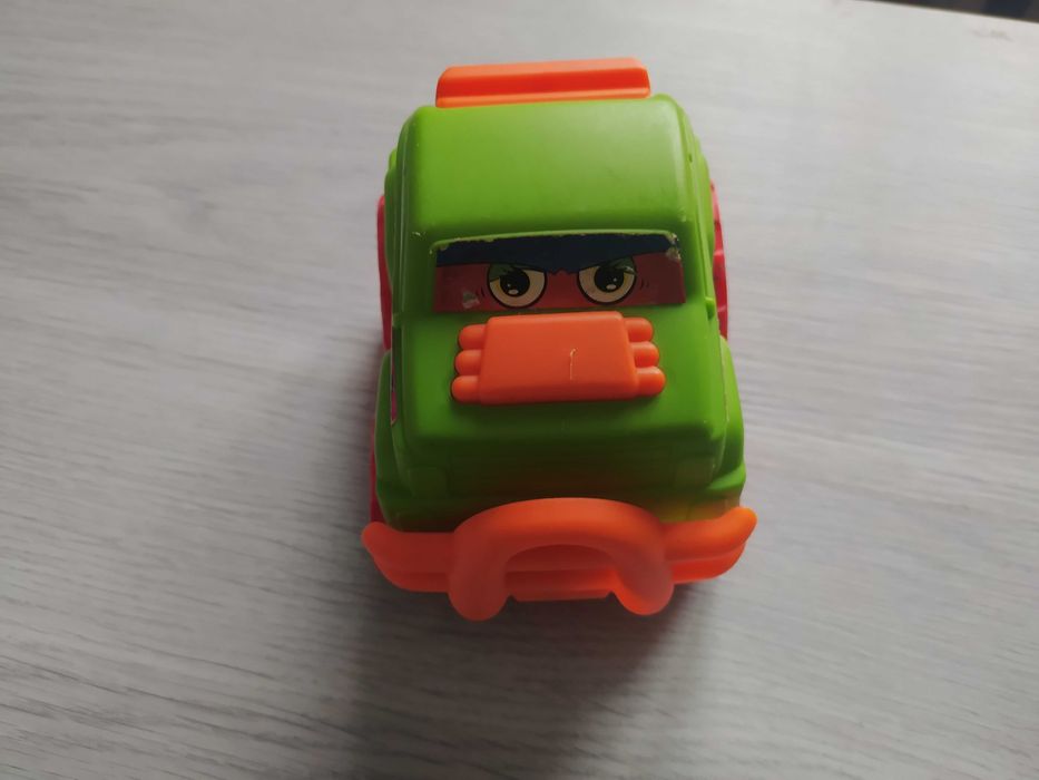 Машинка іграшкова