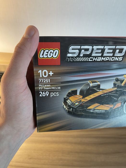Lego 77251, LEGO Speed ​​Champions Автомобіль для перегонів McLaren F1