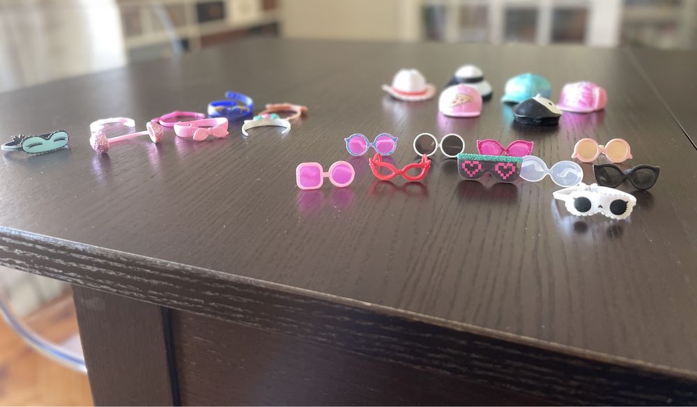 10 LOL Glasses + 8 Headbands + 6 Hats (Set for €20)64585188561537120