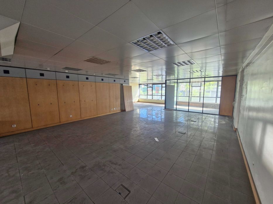 Espaço comercial - 182m2 - Com potencial para várias vertentes