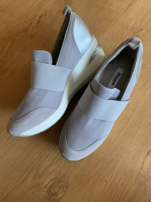 Buty sportowe koturn r. 39