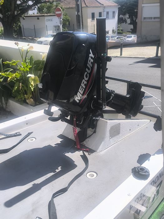 Vende se Skiff Blade 14