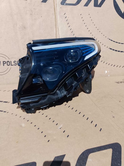 Mercedes-Benz EQC 2021 Przód strona lewa Lampa  przednia