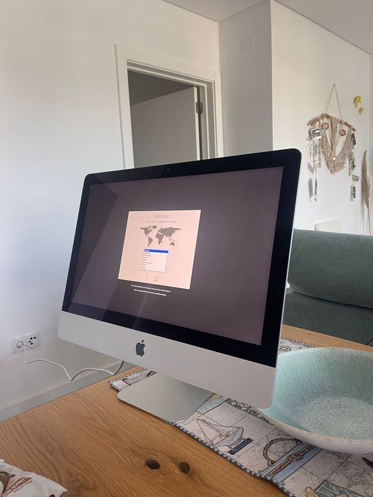 2019 21.5 inch - iMac Intel (Retina 4K, 21.5")