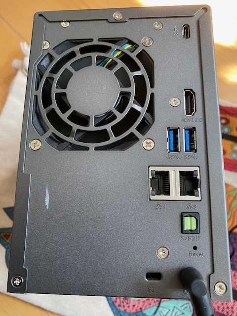 Asustor AS6302T + 2TB Segate