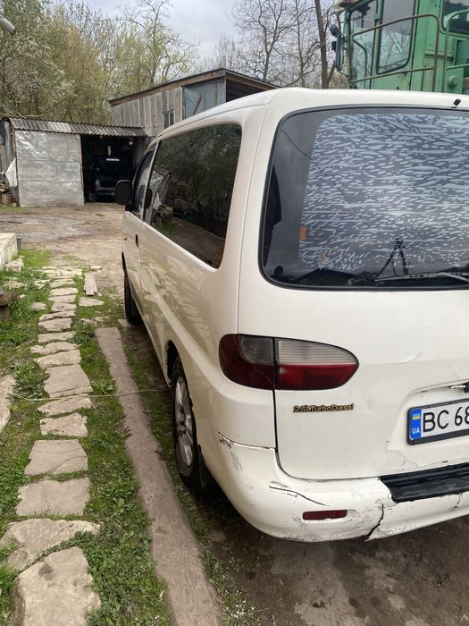 Продам авто hyundai h-1