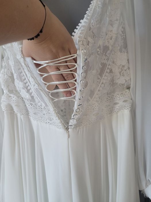 Suknia ślubna muślinowa