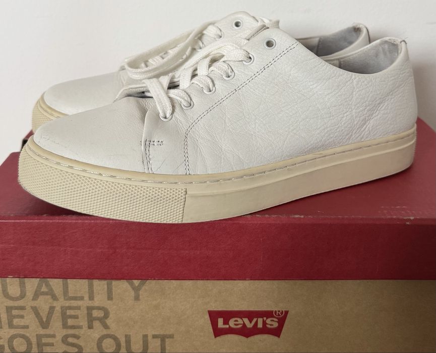 Buty trampki Levi’s skórzane białe 39