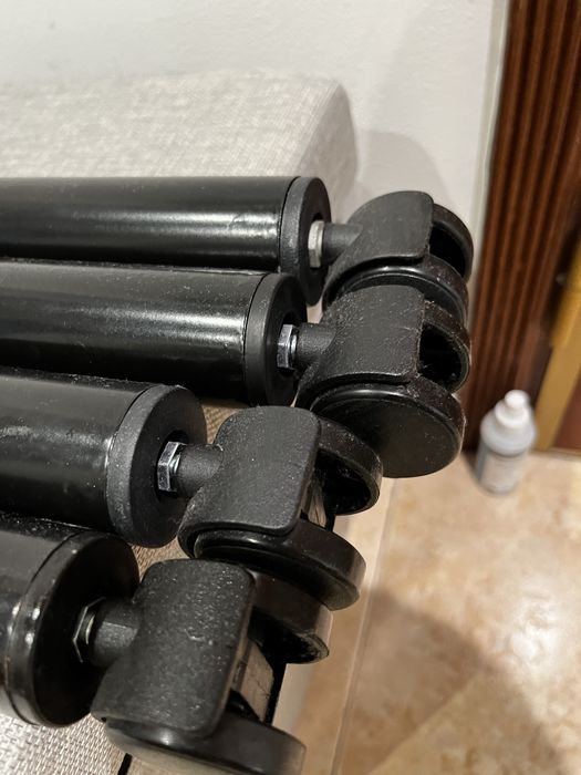 4 Pernas secretária IKEA Adils com rodas