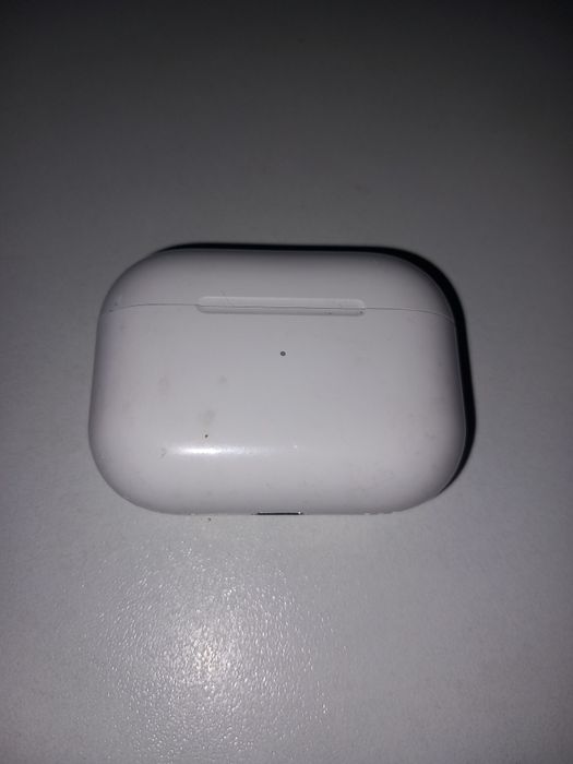 Caixa Airpods branca