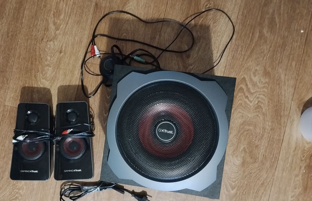 Продам Колонки TRUST GXT 38 2.1 Subwoofer Speaker Set
