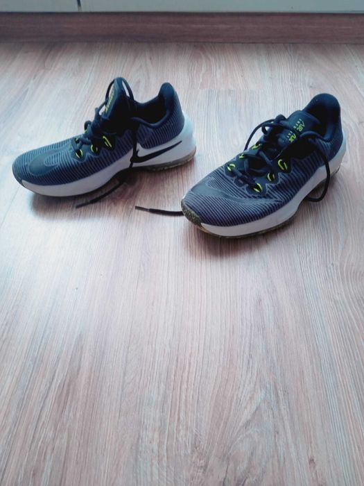 Buty chłopięce Nike  rozm 37