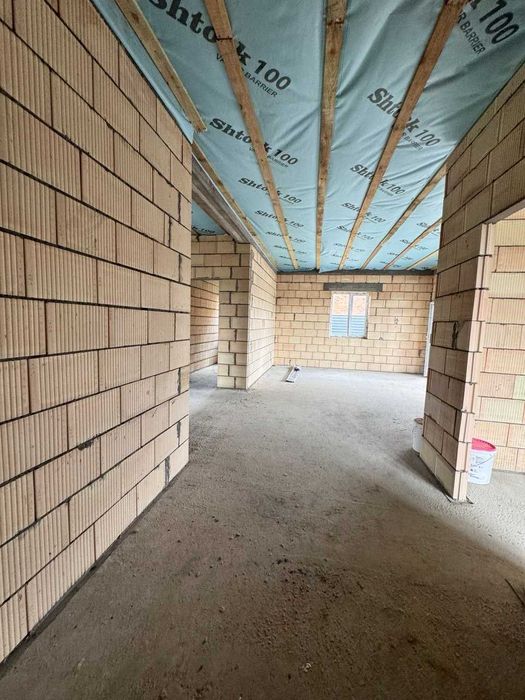 ПРОДАМ  новий будинок з терасою Білогородка Київська область  з газом є ліс озеро  автономність БЕЗ КОМІСІЇ