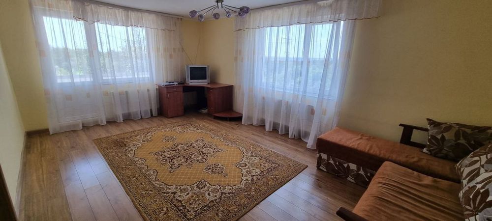 Просторий та затишний будинок, велика ділянка 42522